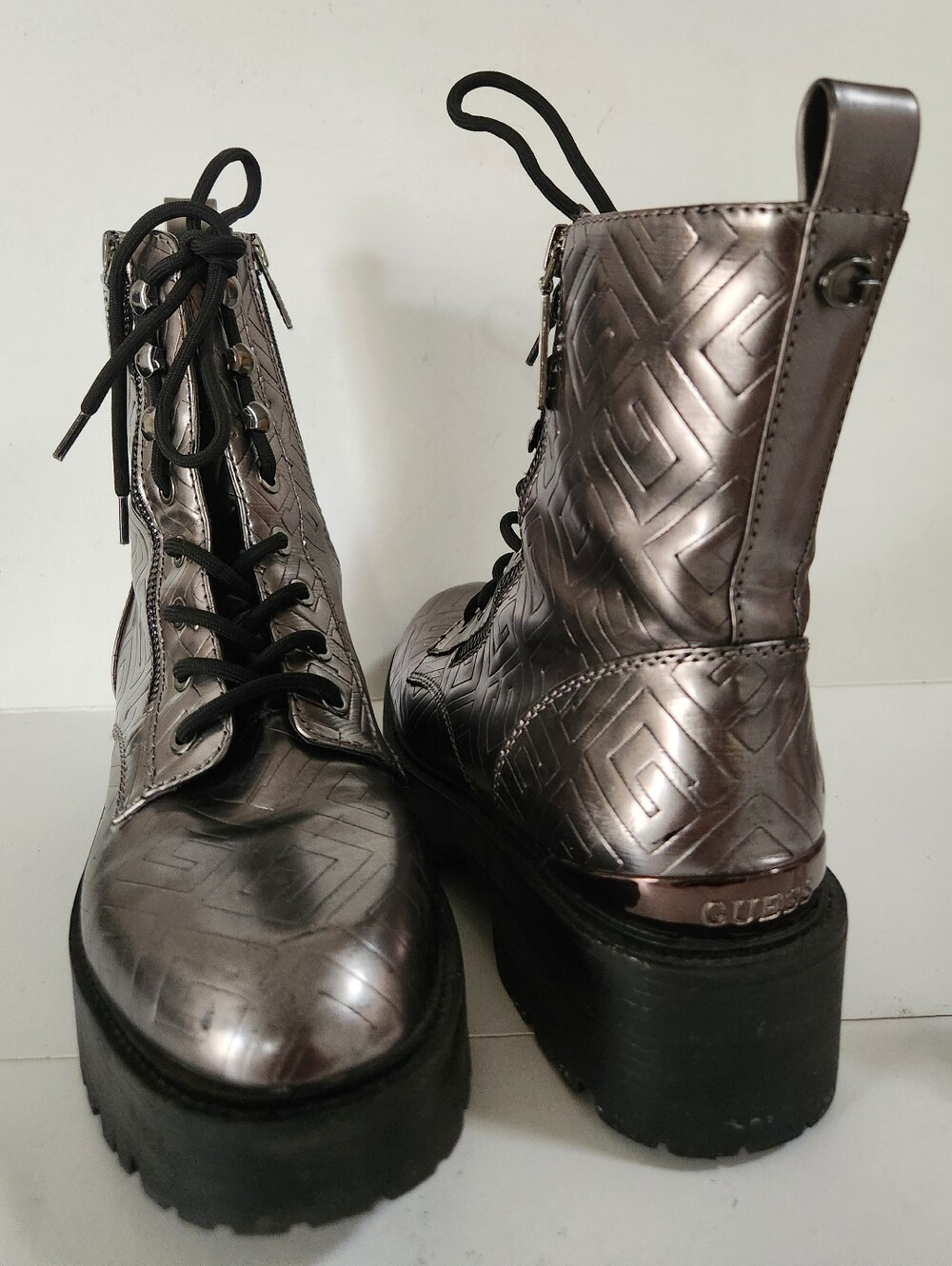 GUESS FEARNE COMBAT LACE UP WOMEN'S BOOT COLOR PEWTER SIZE US 9M
